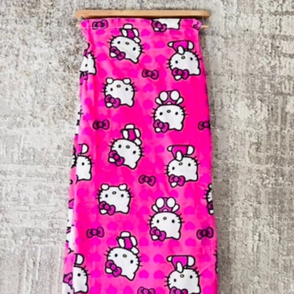 Hello‎ Kitty Throw Blanket - Picture 2 of 3